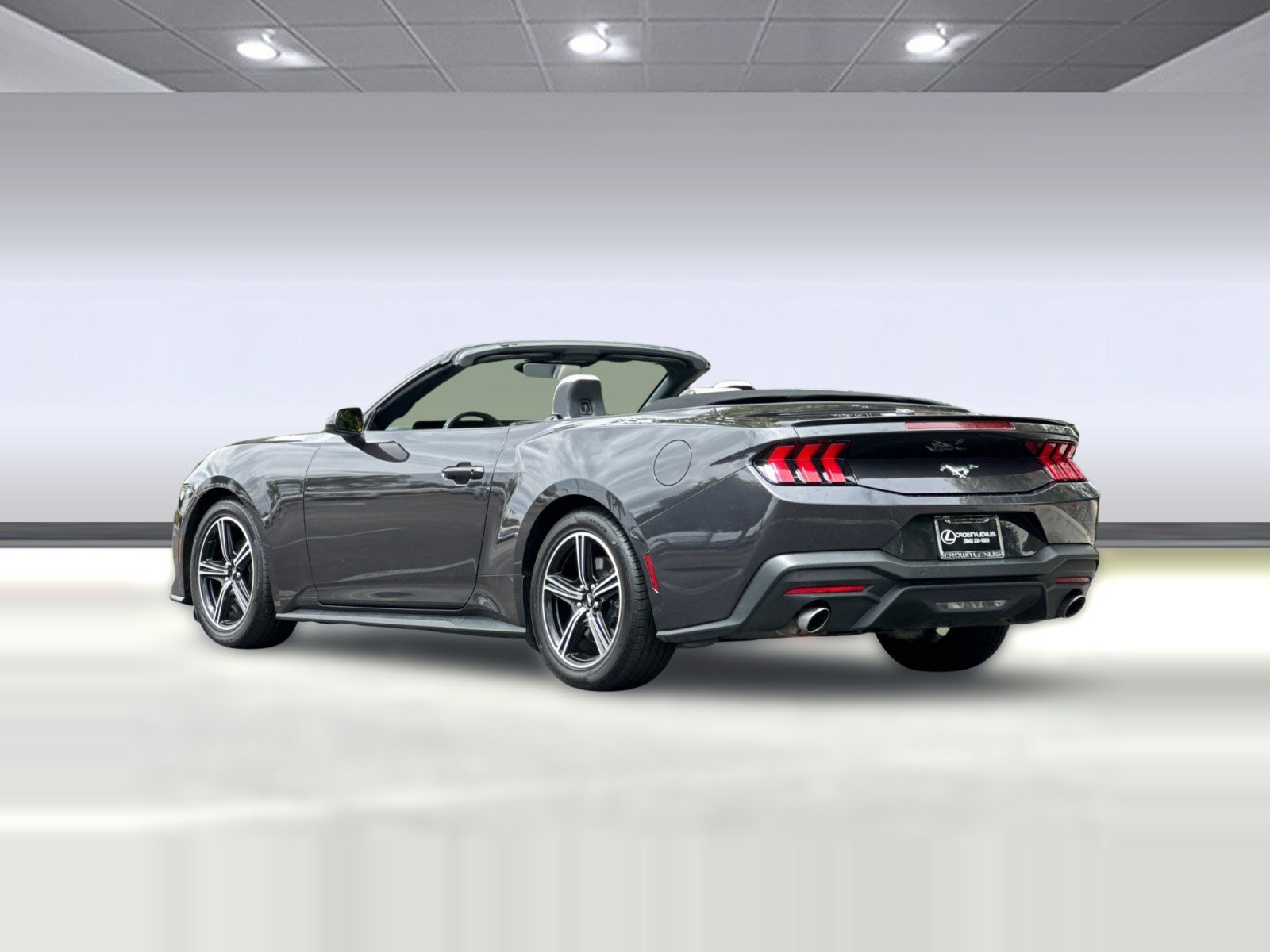 Used 2024 Ford Mustang Premium RWD image 3