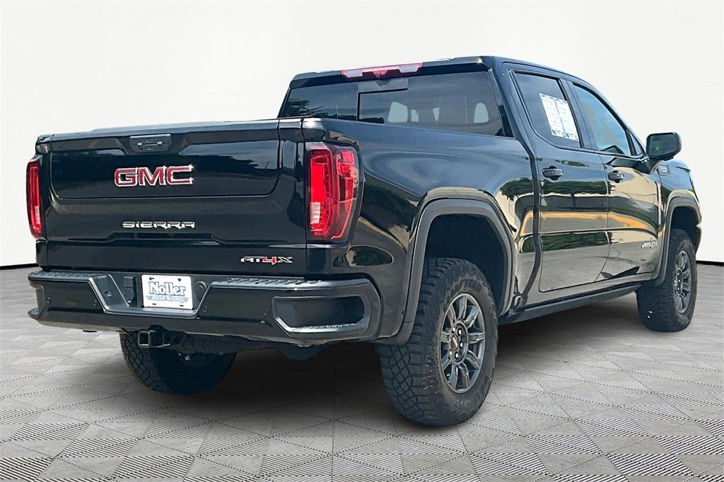 Used 2025 GMC Sierra 1500 AT4X image 2