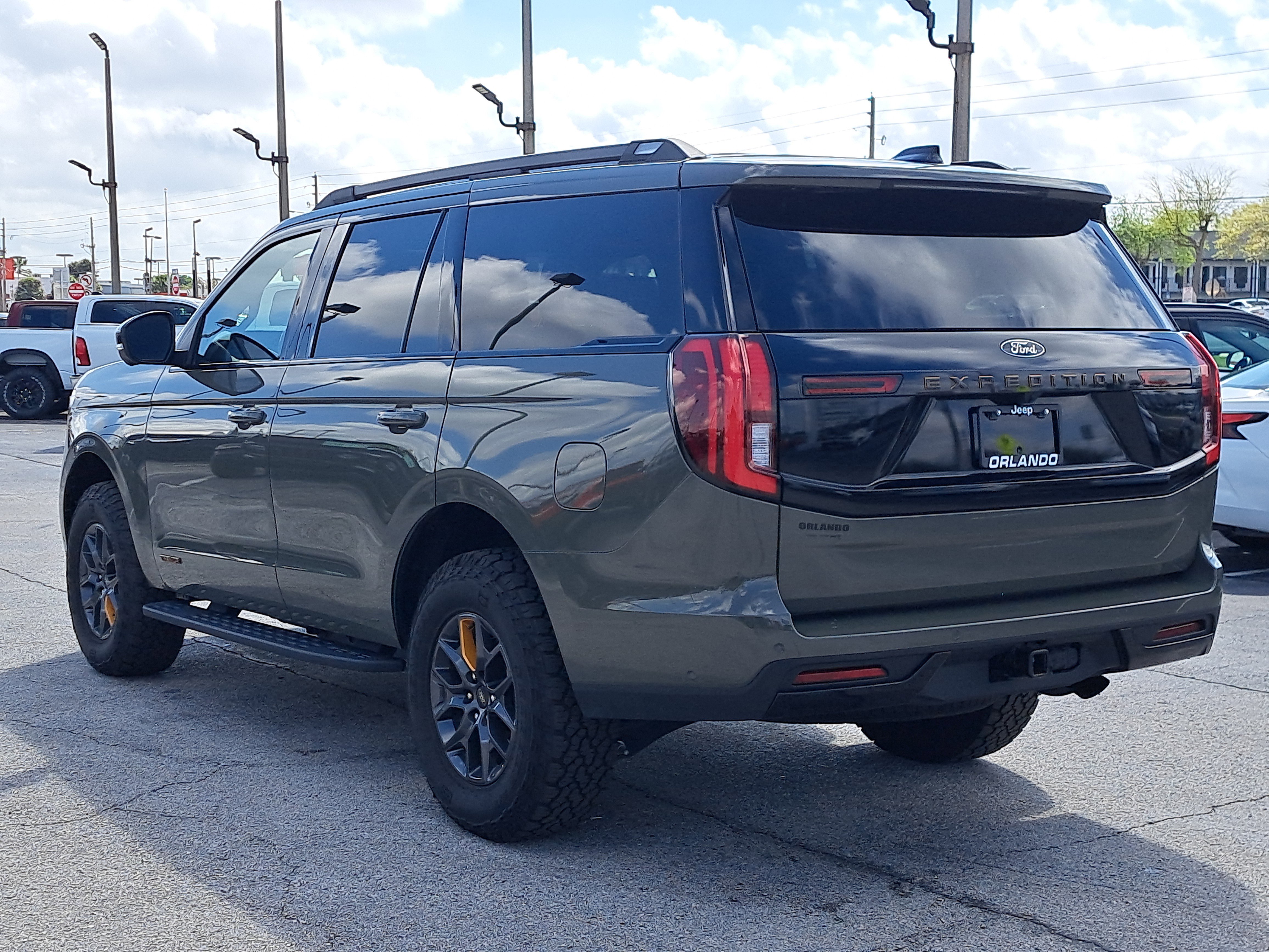 Used 2025 Ford Expedition Tremor image 5