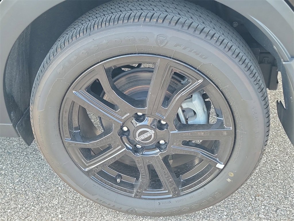 Used 2024 Nissan Kicks SR w/ SR Premium Package image 12