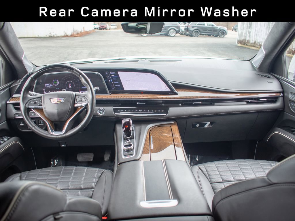 Used 2023 Cadillac Escalade Sport Platinum w/ LPO, ONYX Package image 18