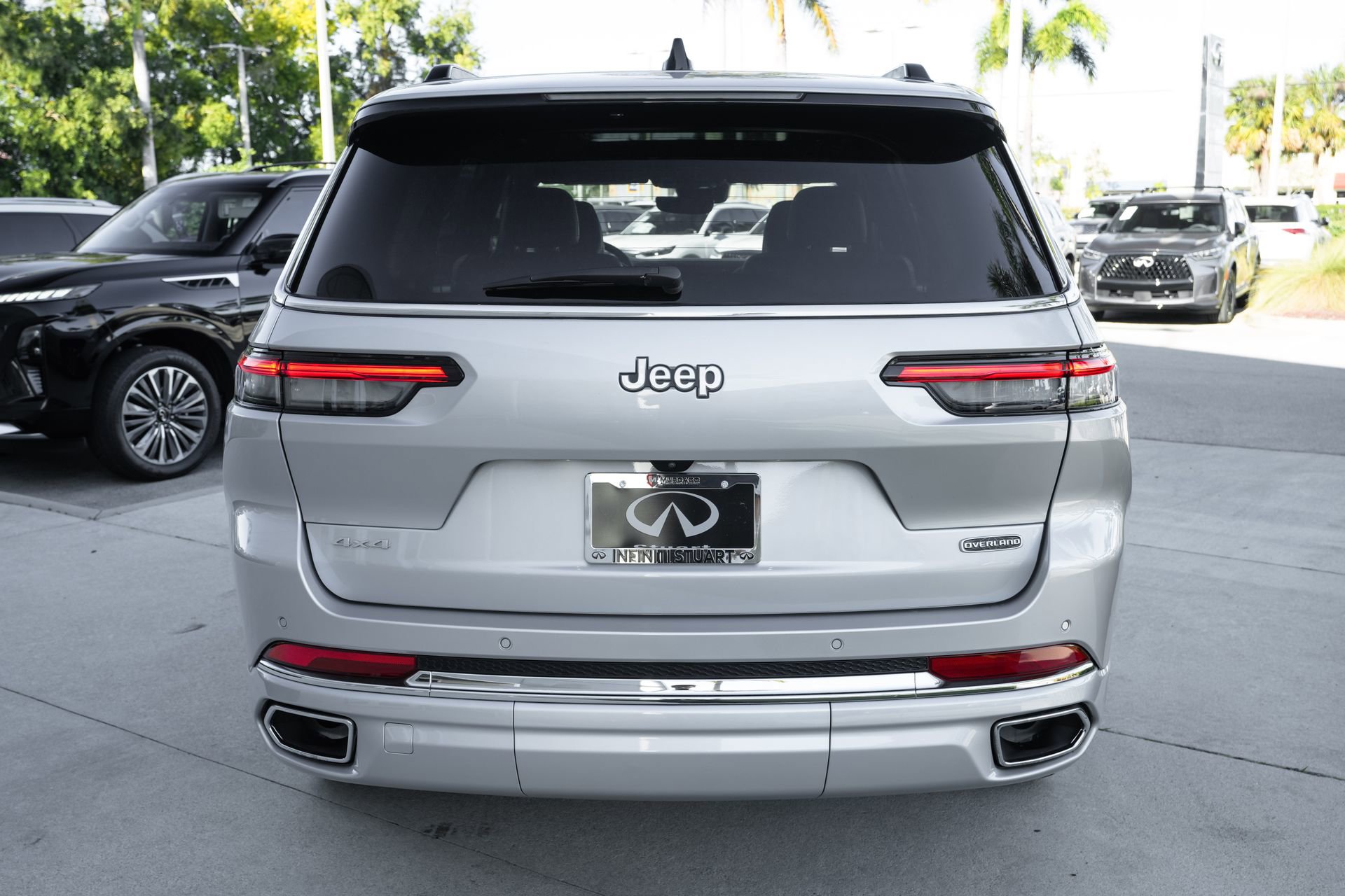 Used 2024 Jeep Grand Cherokee L Overland w/ Trailer Tow Package image 24