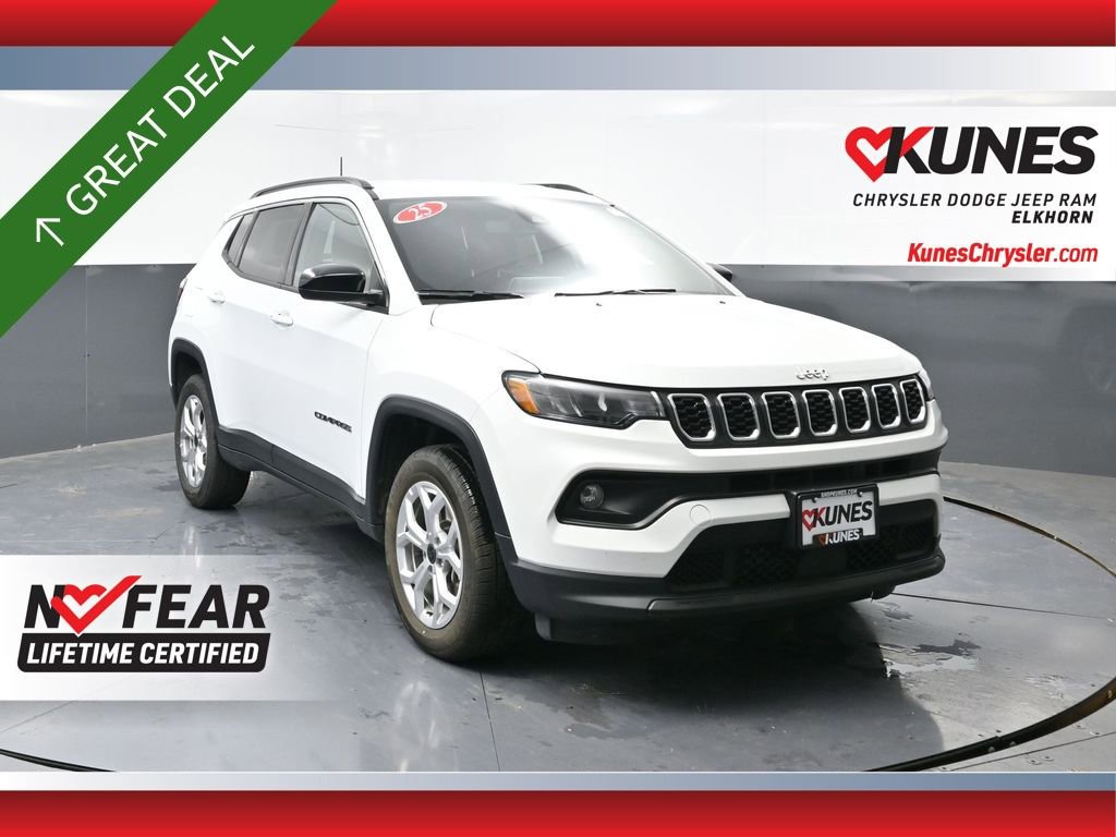 Used 2025 Jeep Compass Latitude image 1