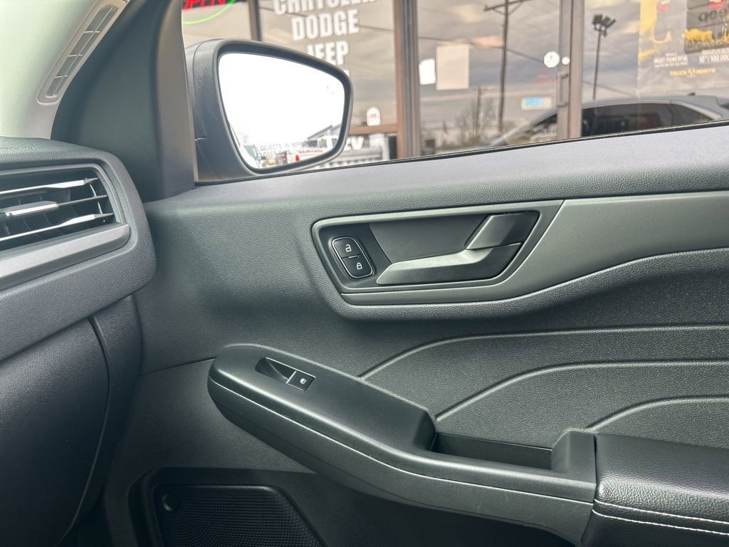 Used 2023 Ford Escape Active image 34