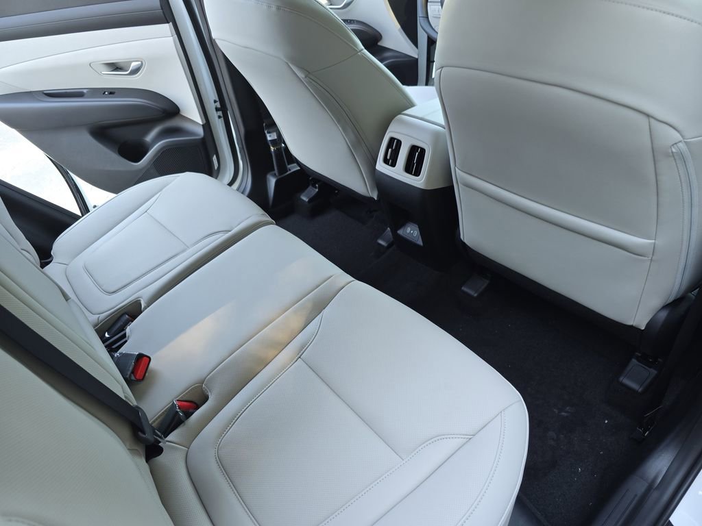 Used 2026 Hyundai Tucson SEL FWD image 11