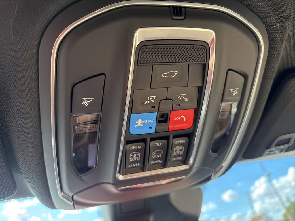 New 2025 Jeep Grand Cherokee L Limited image 38