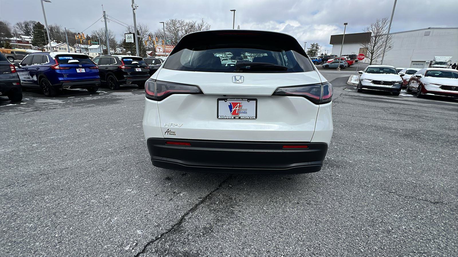 Certified 2025 Honda HR-V LX image 5