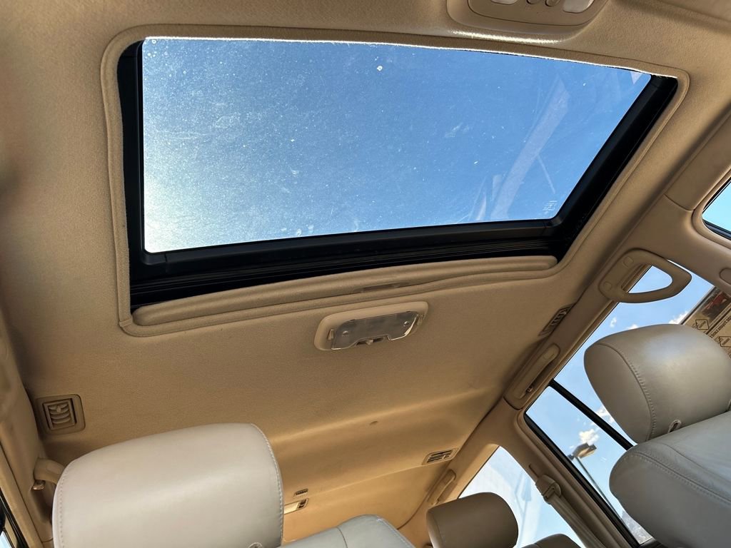 Used 2000 Toyota Land Cruiser image 21