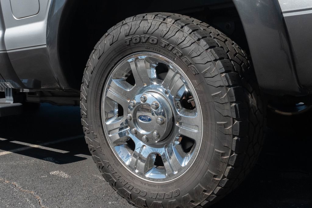 Used 2015 Ford F250 Lariat w/ Lariat Ultimate Package image 2