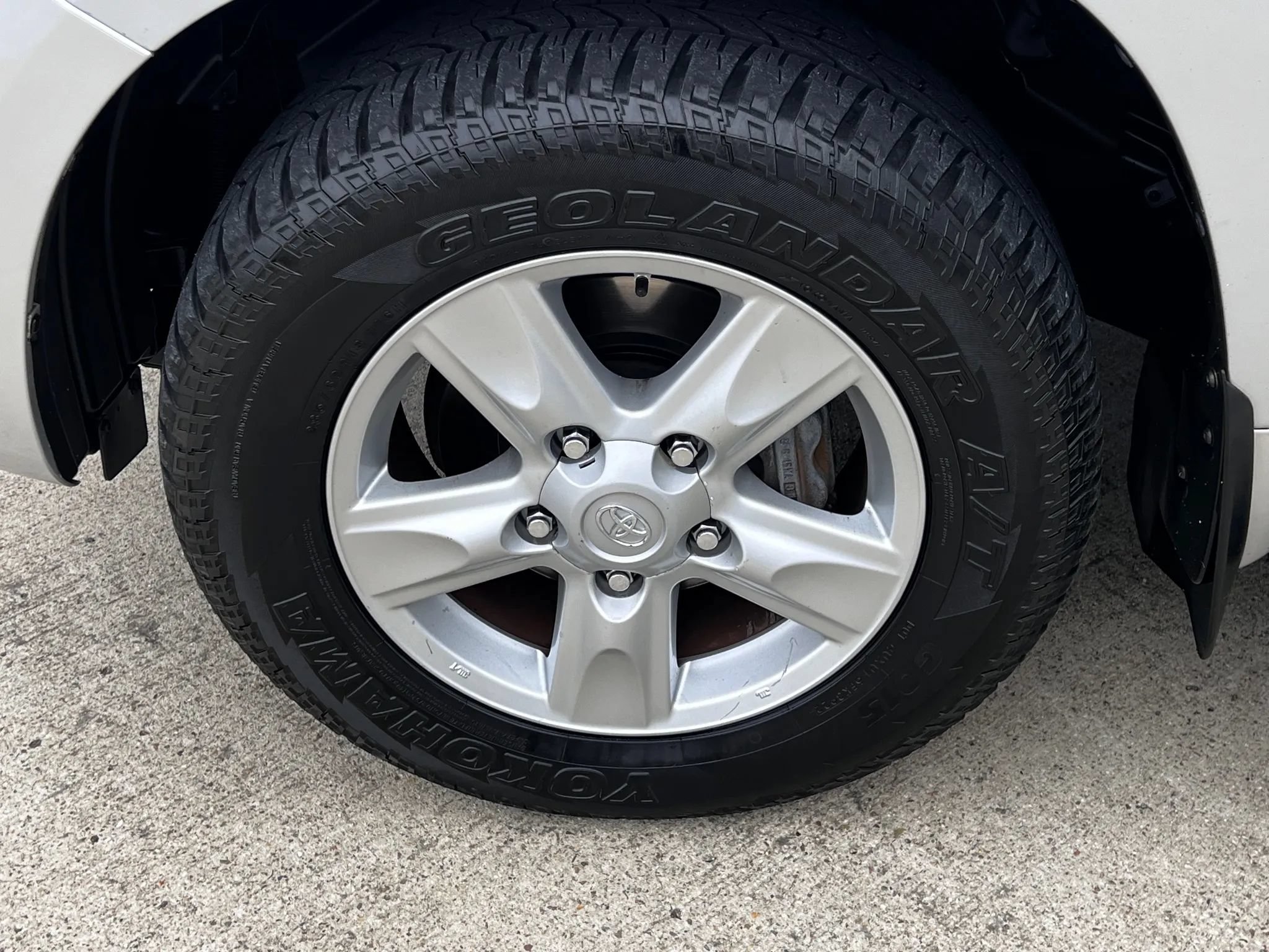 Used 2008 Toyota Land Cruiser AWD/4WD image 12