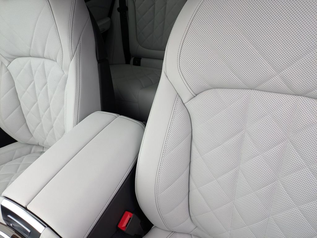 New 2026 BMW X5 xDrive40i w/ M Sport Package image 17