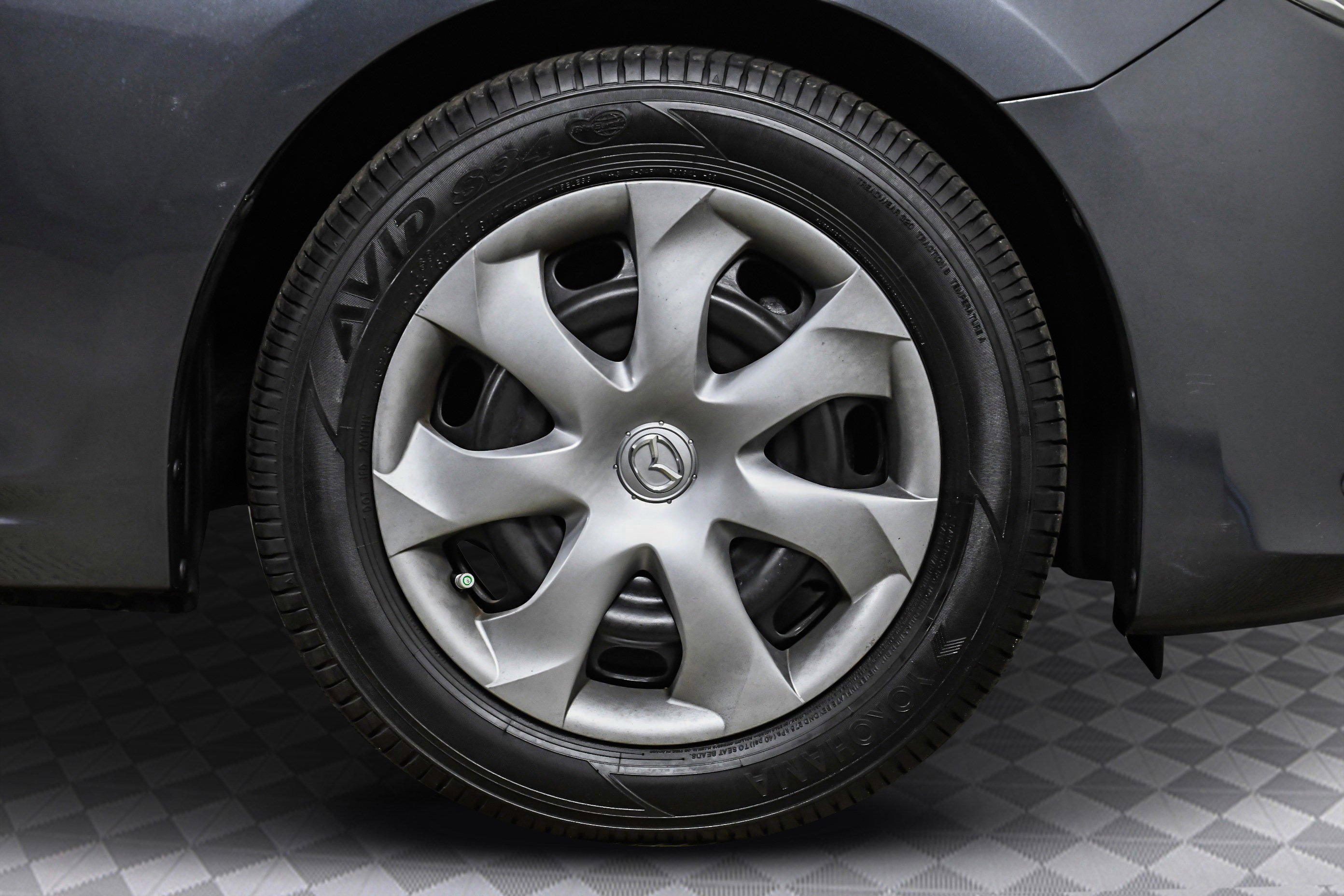 Used 2016 MAZDA MAZDA3 i Sport image 30