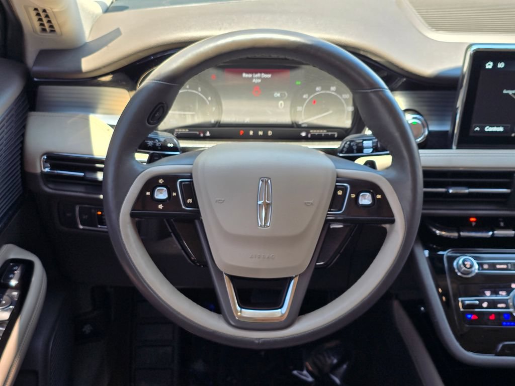 Used 2022 Lincoln Corsair FWD w/ Premium Package image 7