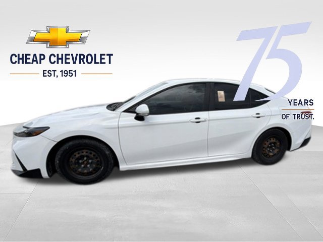 Used 2025 Toyota Camry SE w/ Convenience Package FWD image 2