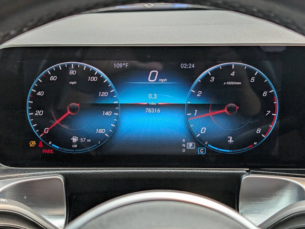 Used 2021 Mercedes-Benz GLB 250 w/ Premium Package image 14