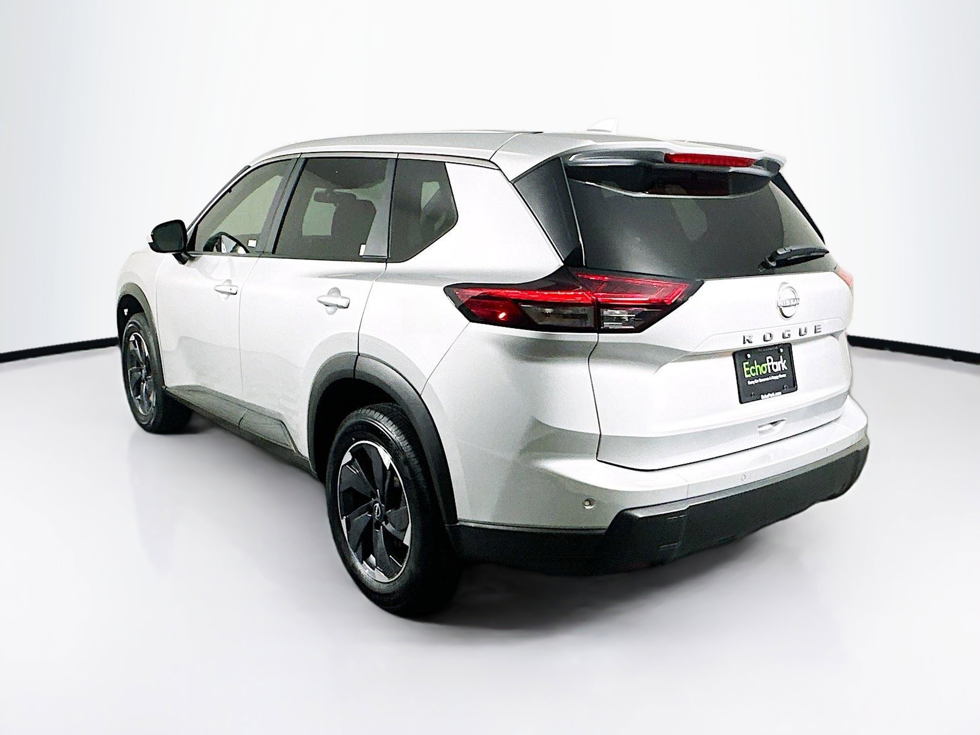 Used 2025 Nissan Rogue SV FWD image 5