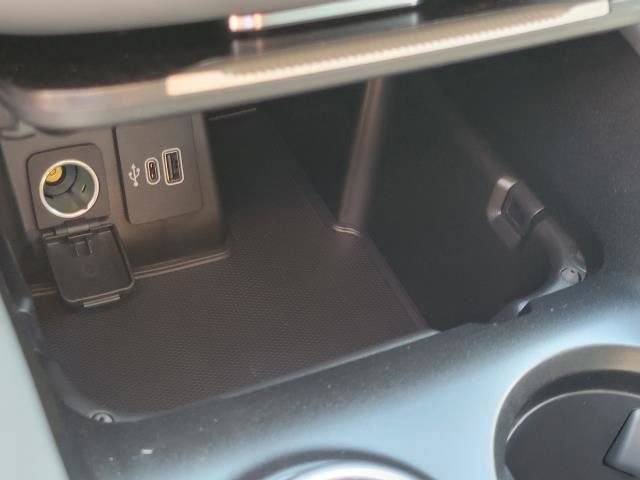 New 2025 Ford Explorer Active w/ Active Comfort Package image 32