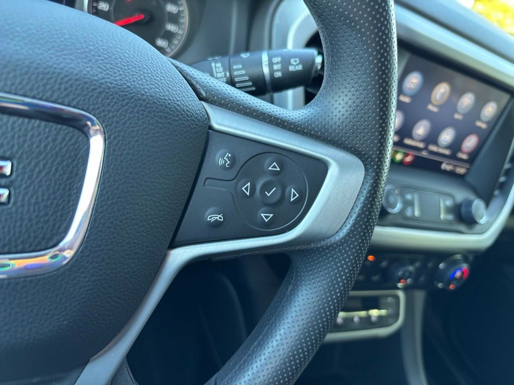 Used 2023 GMC Acadia SLE w/ Driver Convenience Package image 31