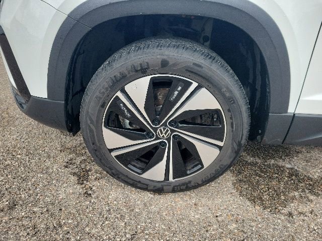 Used 2023 Volkswagen Taos SE AWD/4WD image 23