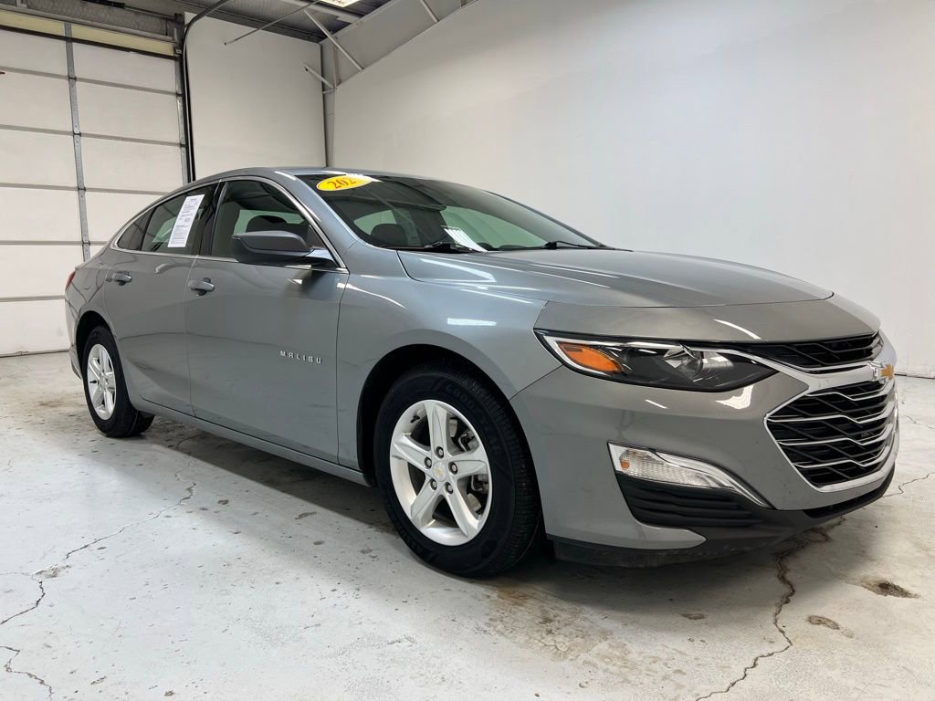 Used 2025 Chevrolet Malibu LS FWD image 8