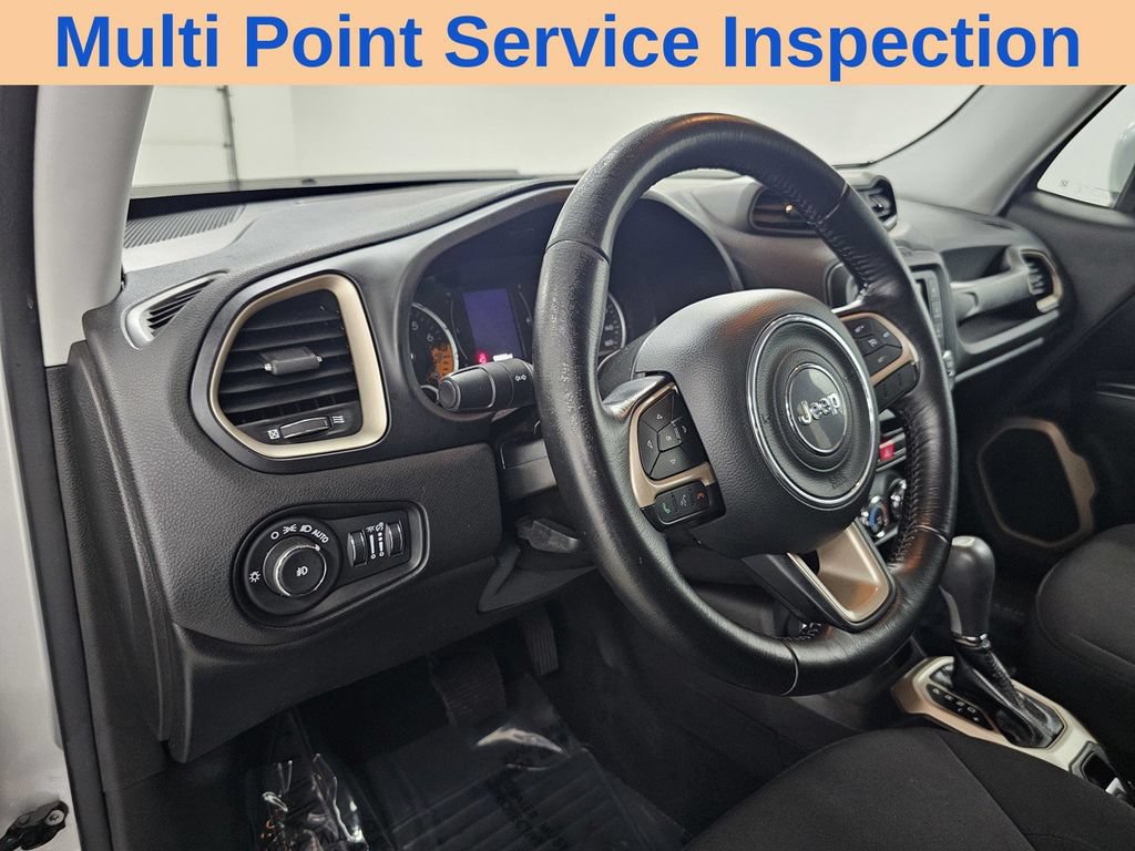 Used 2015 Jeep Renegade Latitude AWD/4WD image 12