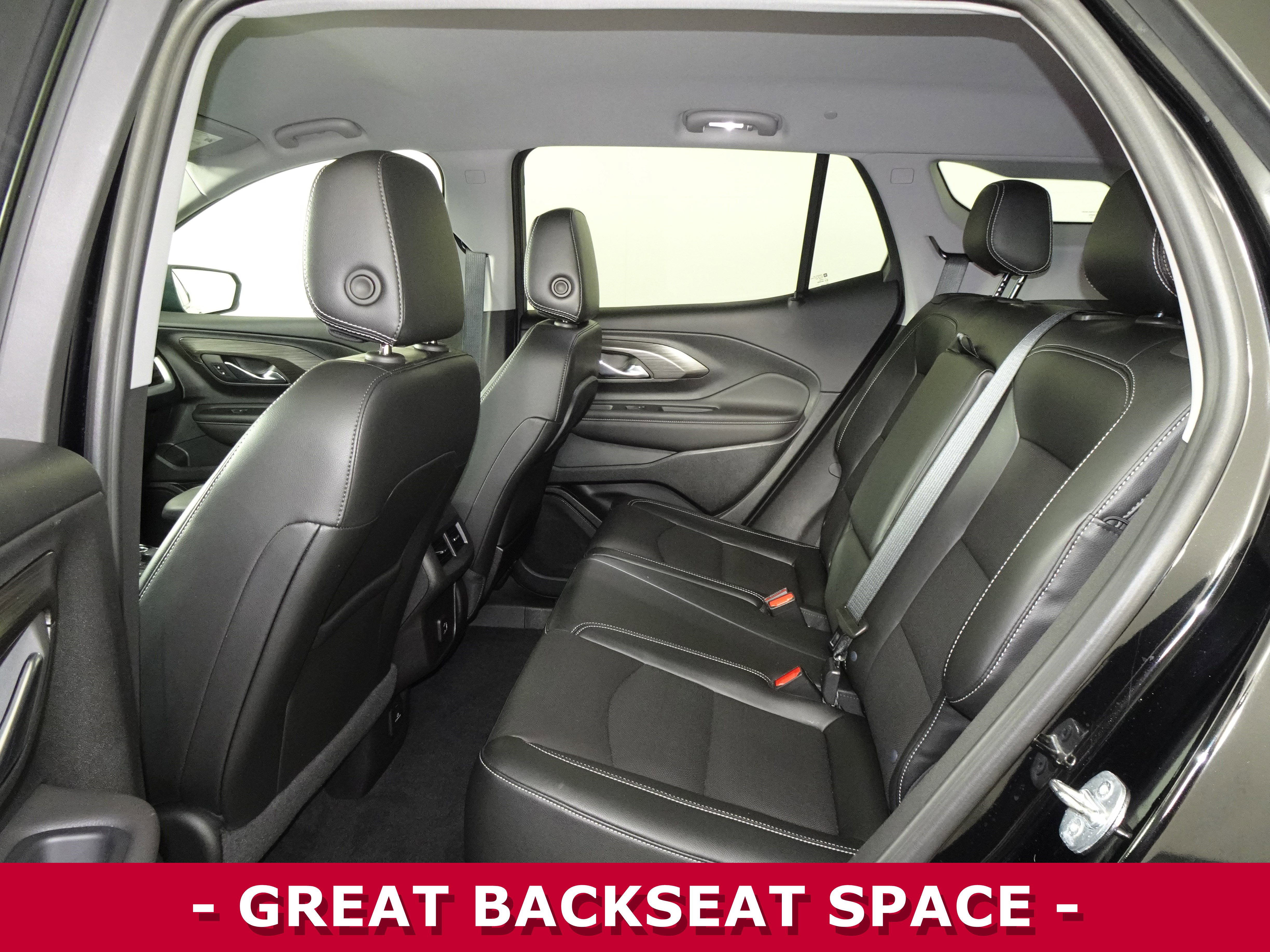 Used 2023 GMC Terrain SLT w/ LPO, Floor Liner Package image 10