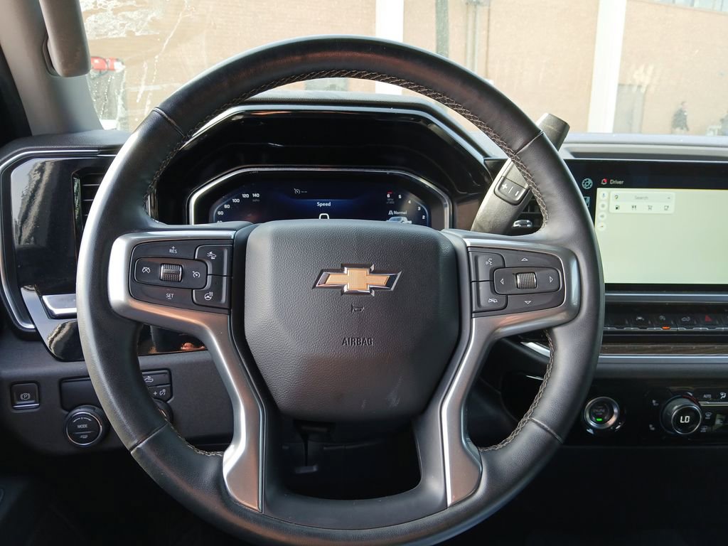 Used 2023 Chevrolet Silverado 1500 LT image 17