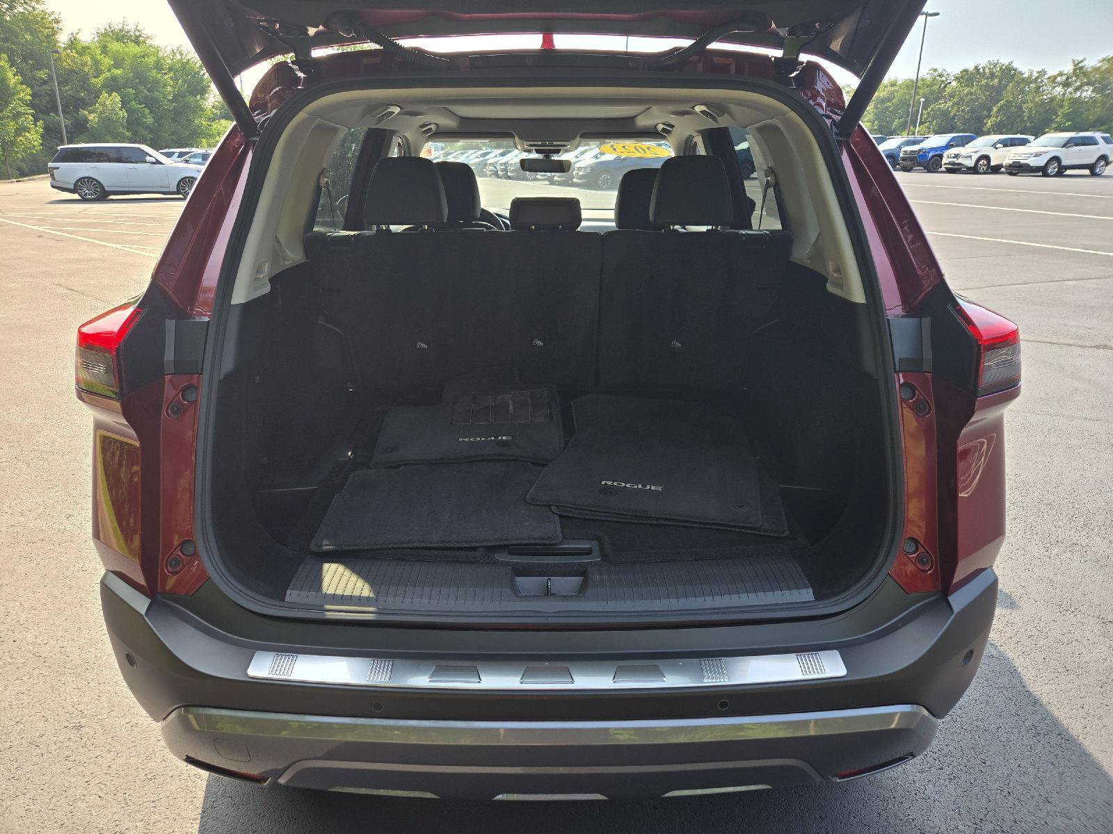 Used 2023 Nissan Rogue SL w/ SL Premium Package AWD/4WD image 9