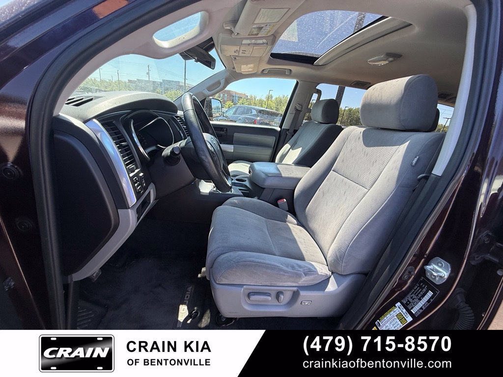 Used 2018 Toyota Sequoia SR5 AWD/4WD image 20