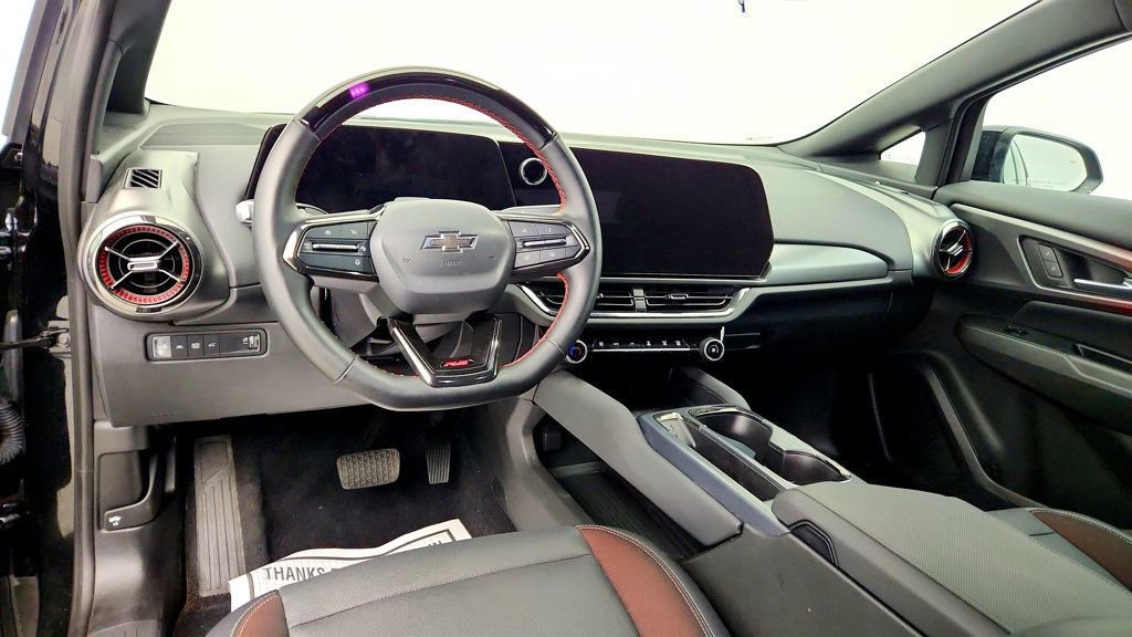 Used 2024 Chevrolet Equinox EV RS AWD/4WD image 12