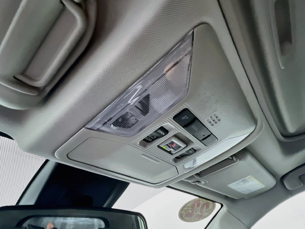 Used 2022 Toyota RAV4 XLE Premium FWD image 18