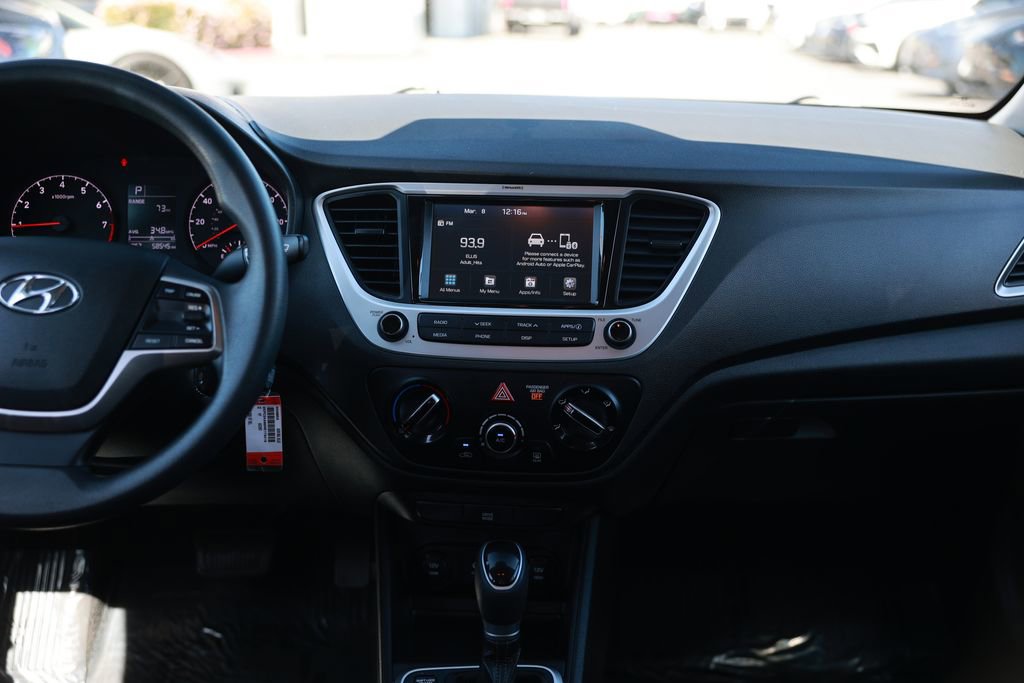 Used 2022 Hyundai Accent SEL image 26