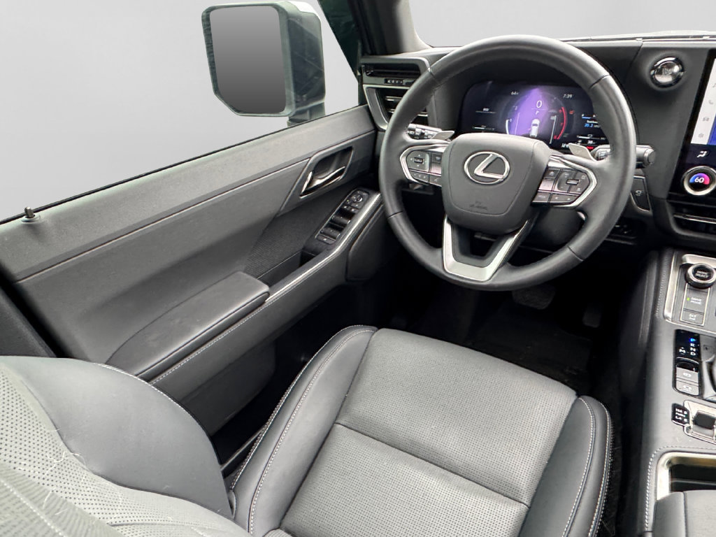 Used 2025 Lexus GX 550 w/ Accessory Package (Z1) AWD/4WD image 23