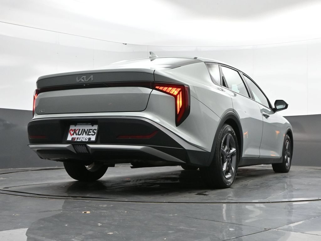 Used 2025 Kia K4 FWD image 38
