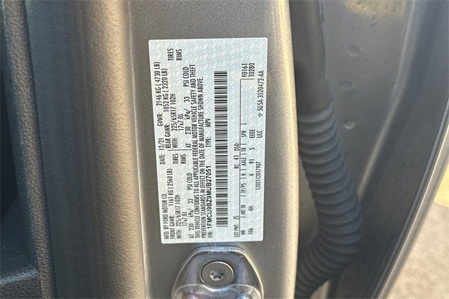 Used 2021 Ford Escape SE image 32