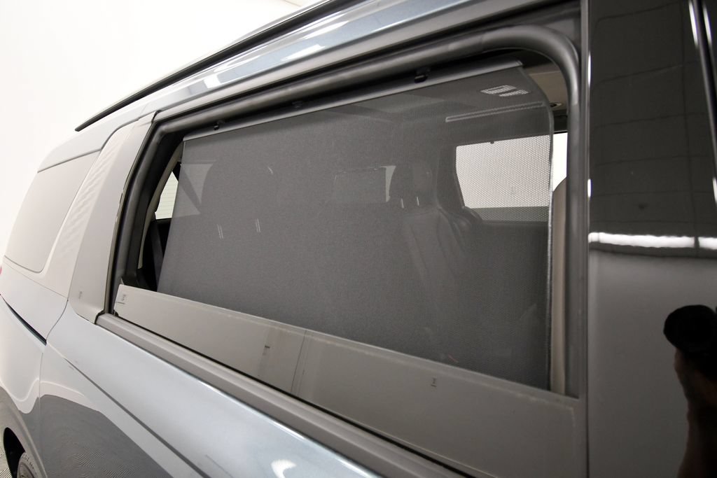 Certified 2026 Kia Carnival SX w/ SX Dark Edition Package FWD image 13
