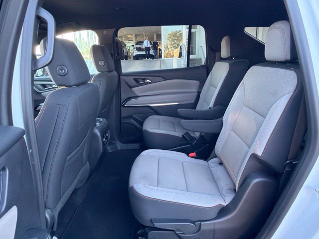 Certified 2026 Chevrolet Traverse LT w/ Driver Confidence Package FWD image 24
