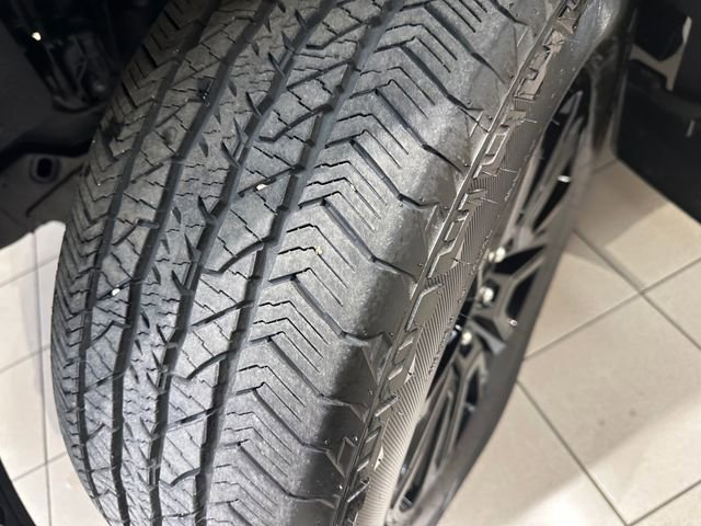 Used 2025 Ford F150 Platinum image 30