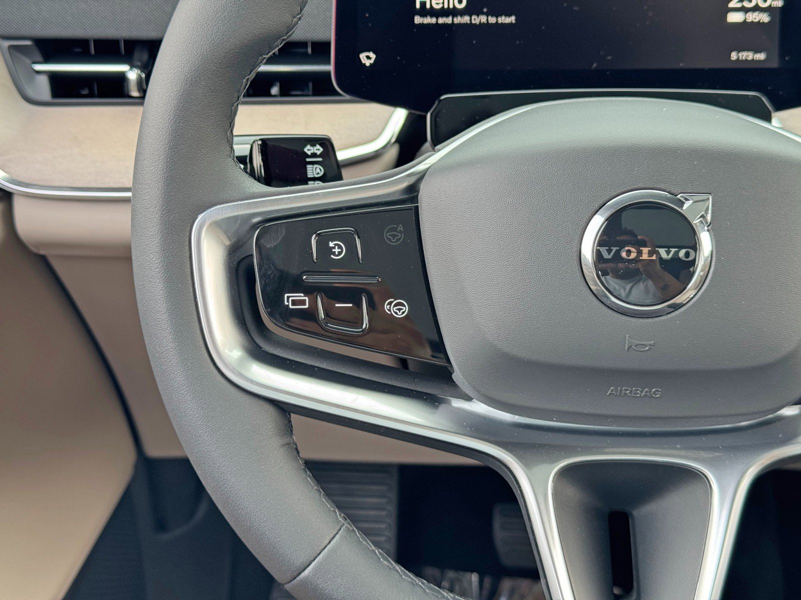 Used 2025 Volvo EX90 Ultra AWD/4WD image 20