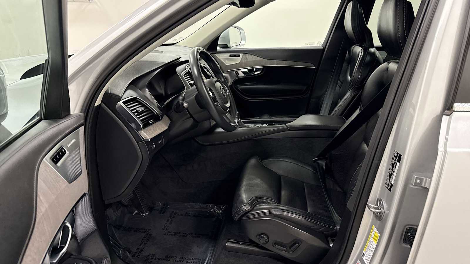 Used 2022 Volvo XC90 T6 Inscription w/ Advanced Package image 13