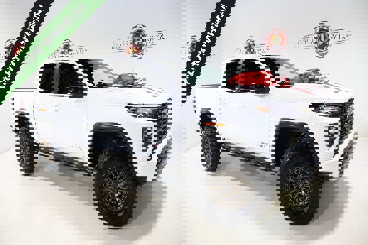 Used 2023 GMC Canyon AT4X image 1