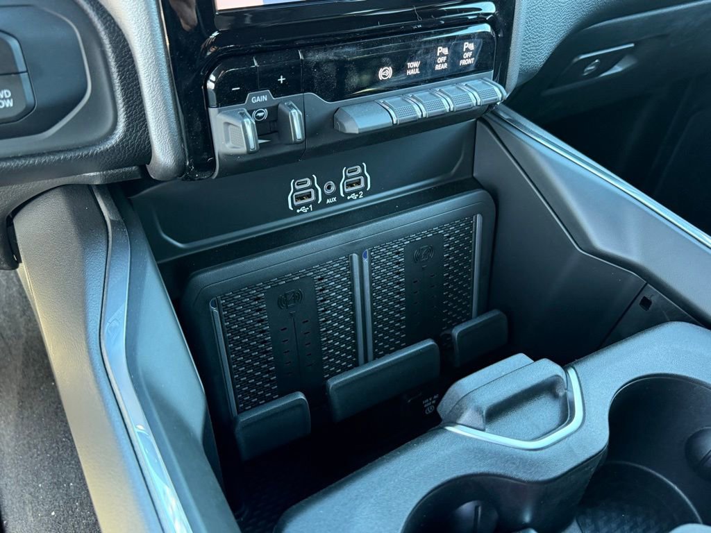 New 2026 RAM 2500 Laramie AWD/4WD image 23