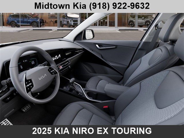 New 2025 Kia Niro EX Touring image 17