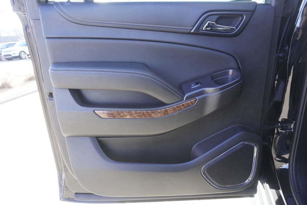 Used 2017 Chevrolet Suburban Premier image 28