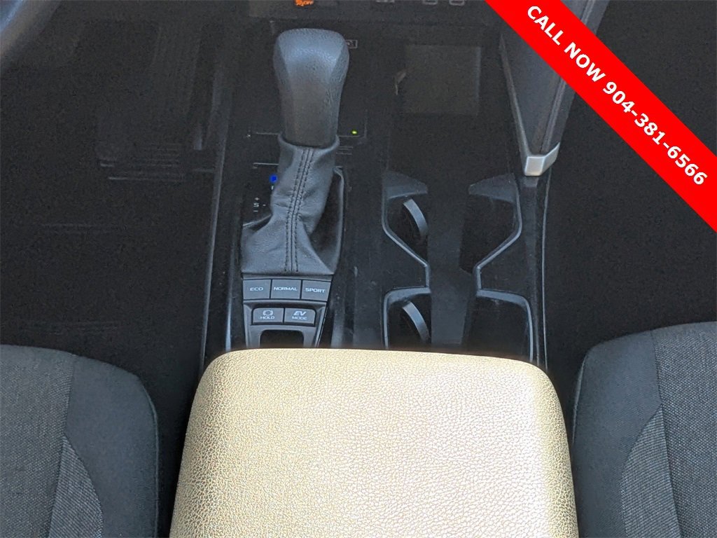 Used 2025 Toyota Camry LE image 19