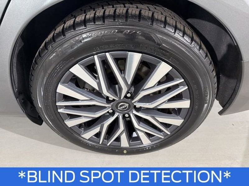 Used 2024 Nissan Altima 2.5 SV image 8