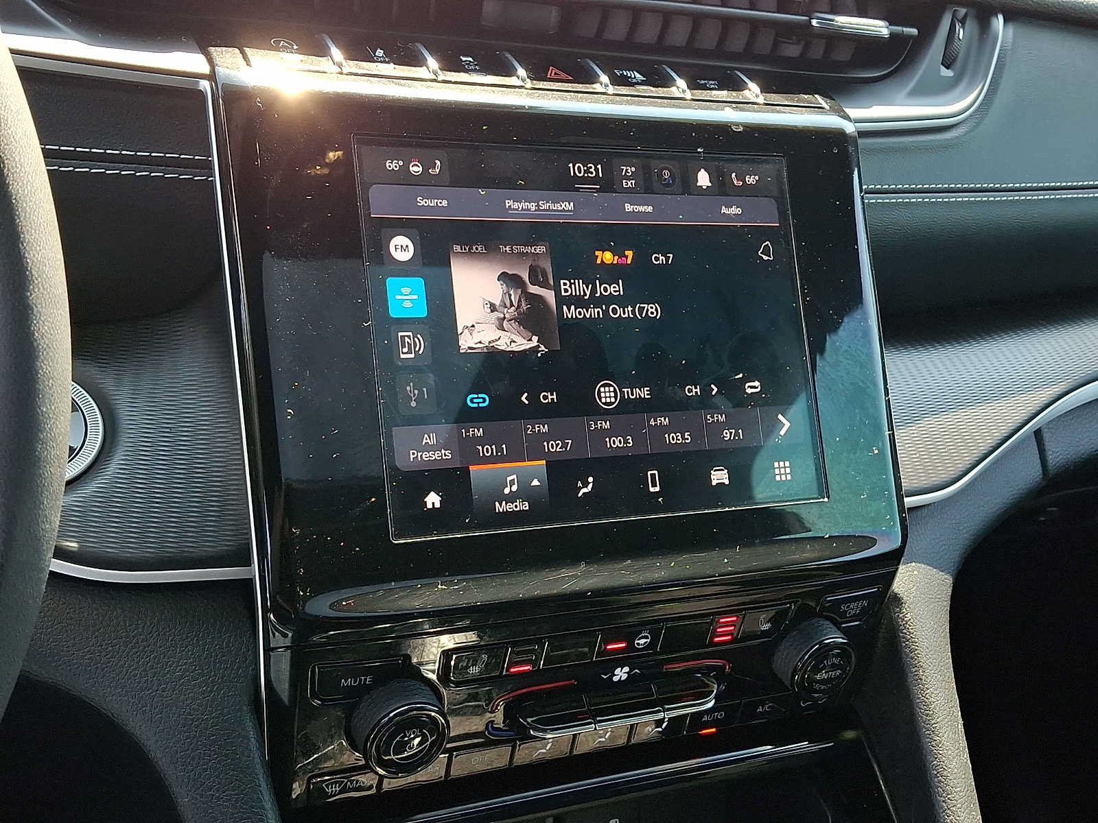 Certified 2023 Jeep Grand Cherokee L Laredo AWD/4WD image 20