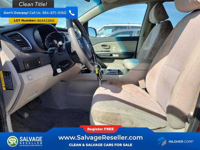 Used 2020 Kia Sedona LX FWD image 9