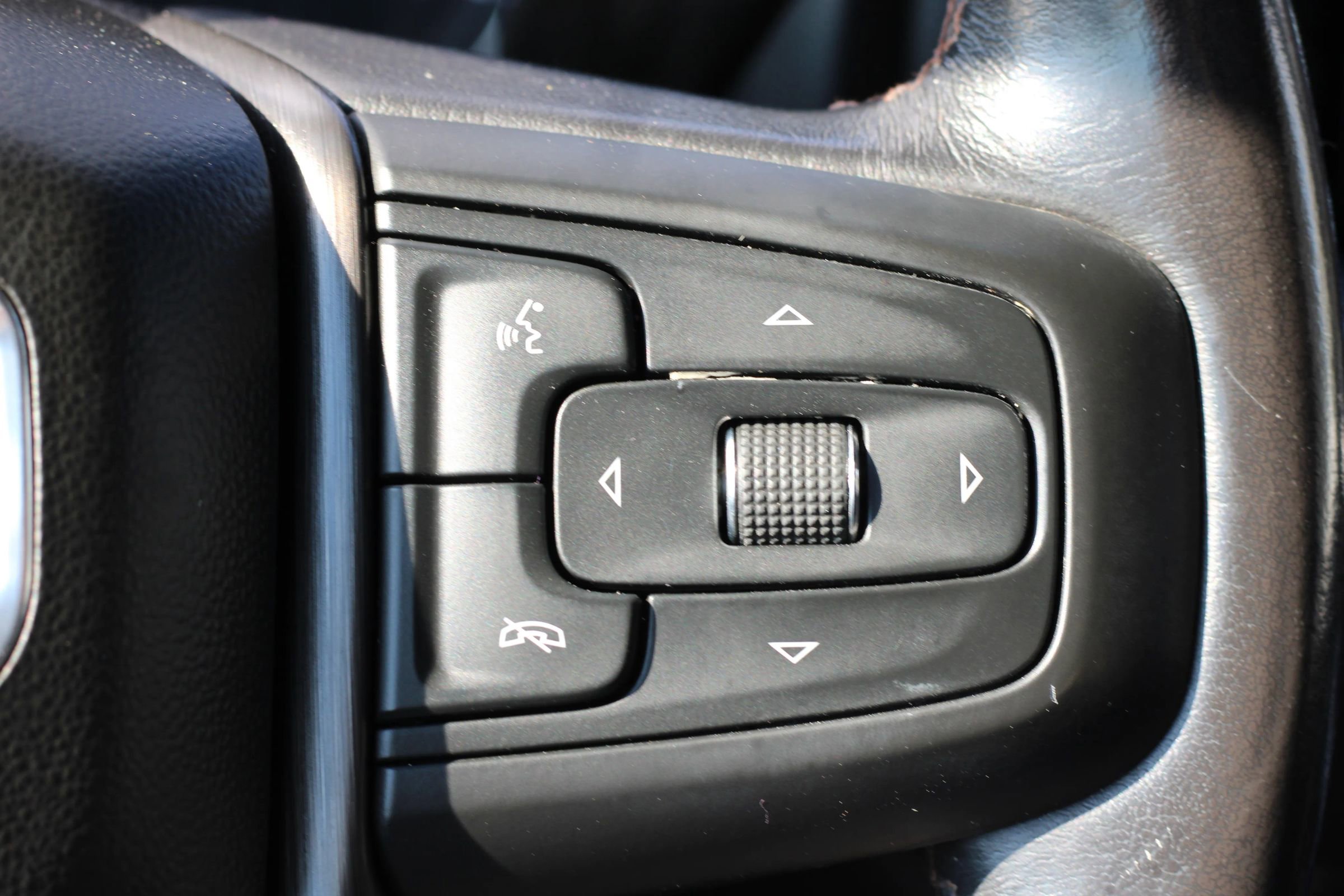 Used 2022 GMC Sierra 2500 AT4 w/ Gooseneck/5TH Wheel Package image 17