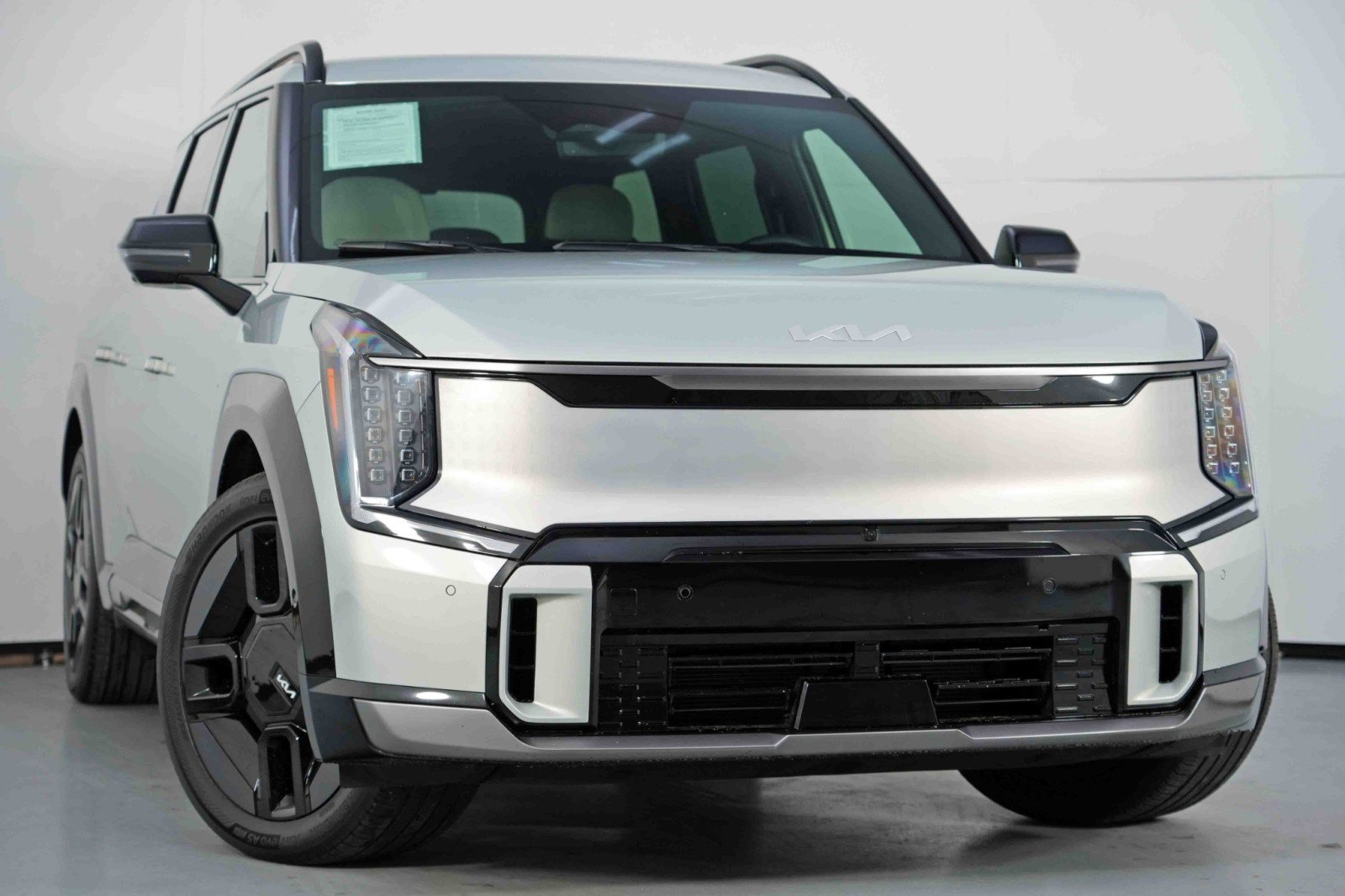 Used 2024 Kia EV9 GT-Line image 4